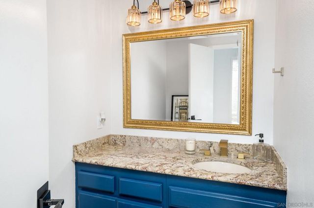 4718 Amberwood Ct, Carlsbad, CA 92008