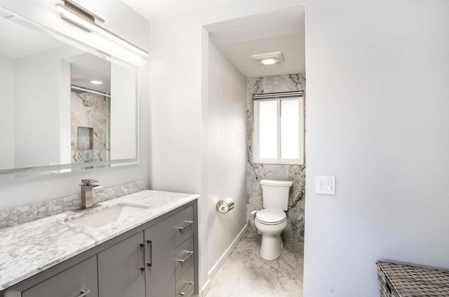 4718 Amberwood Ct, Carlsbad, CA 92008