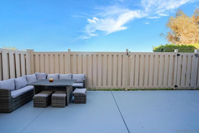 4718 Amberwood Ct, Carlsbad, CA 92008