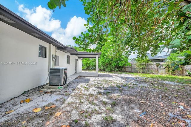 19301 NW 52nd Avenue, Miami Gardens, FL 33055