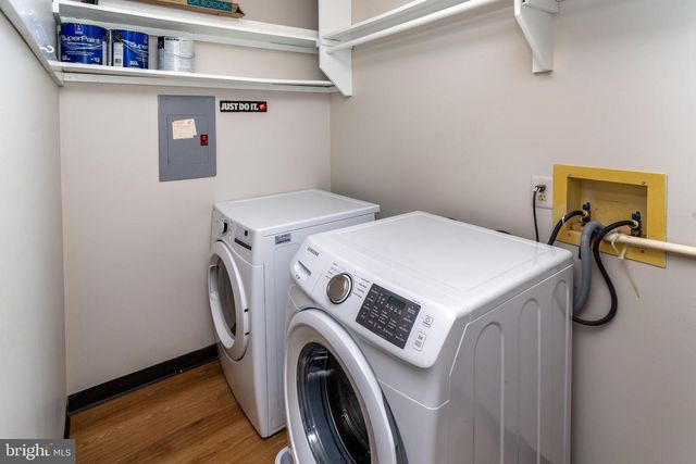 69 FISHER DR, Franklin Park, NJ 08823