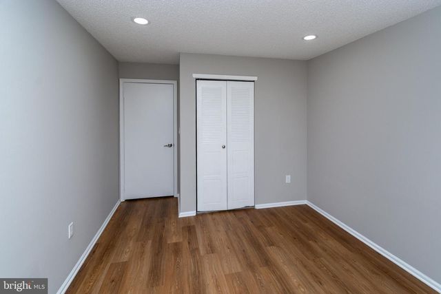 69 FISHER DR, Franklin Park, NJ 08823