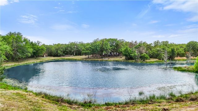 5837 FM 180, Ledbetter, TX 78946