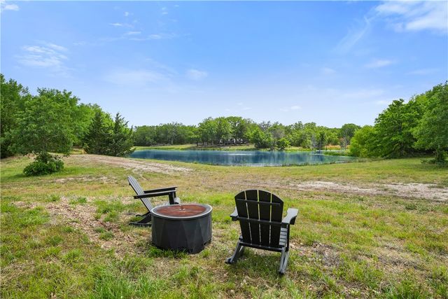 5837 FM 180, Ledbetter, TX 78946