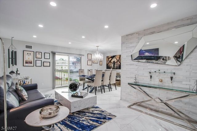 825 Riverside Ave B202, Lyndhurst Twp., NJ 07071