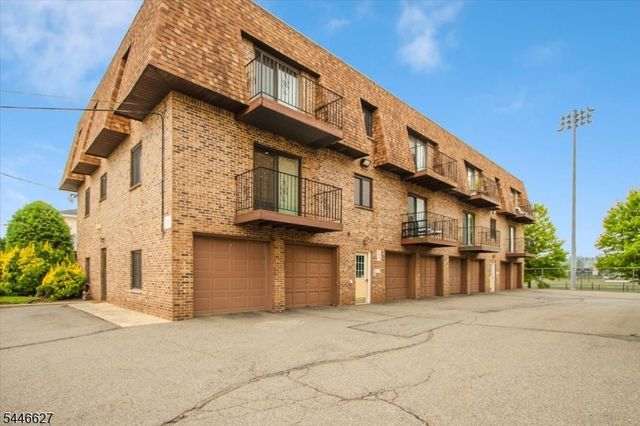 825 Riverside Ave B202, Lyndhurst Twp., NJ 07071