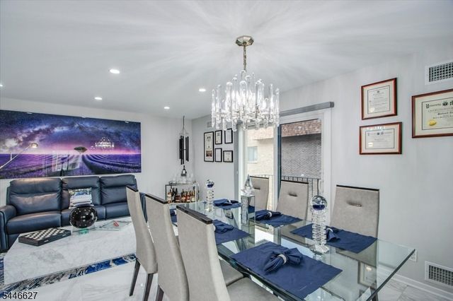 825 Riverside Ave B202, Lyndhurst Twp., NJ 07071