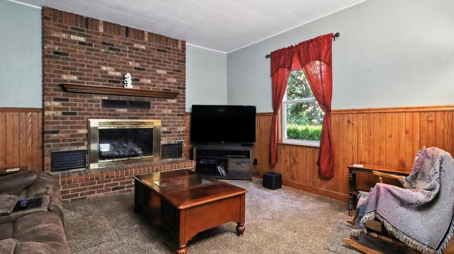 2204 Gleghorn Street, West Plains, MO 65775