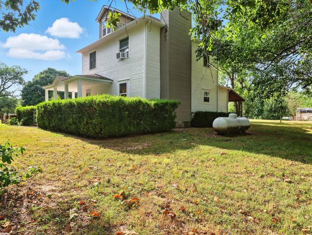 2204 Gleghorn Street, West Plains, MO 65775