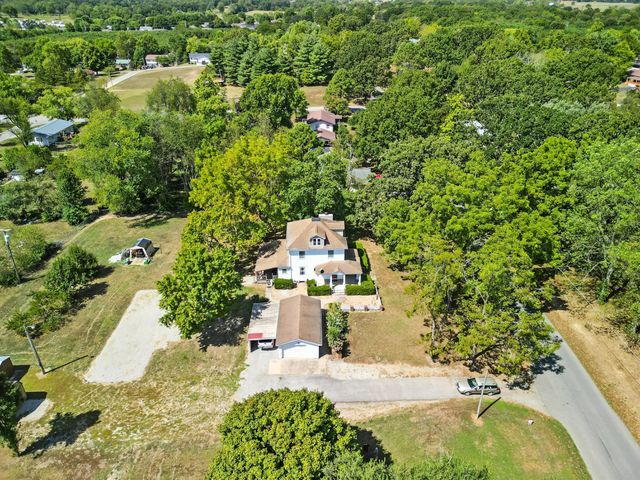 2204 Gleghorn Street, West Plains, MO 65775