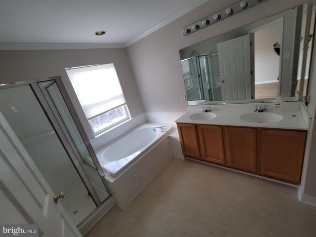 200 ANTHONY CT, North Wales, PA 19454