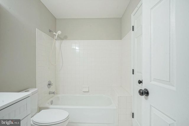 1903 DORAL DR, Blackwood, NJ 08012