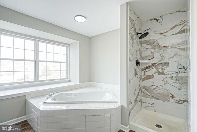 1903 DORAL DR, Blackwood, NJ 08012