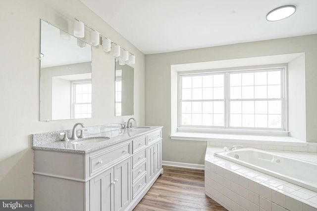 1903 DORAL DR, Blackwood, NJ 08012