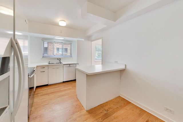 1508 HINMAN Avenue 3A, Evanston, IL 60201