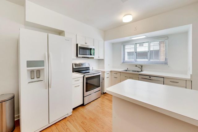 1508 HINMAN Avenue 3A, Evanston, IL 60201