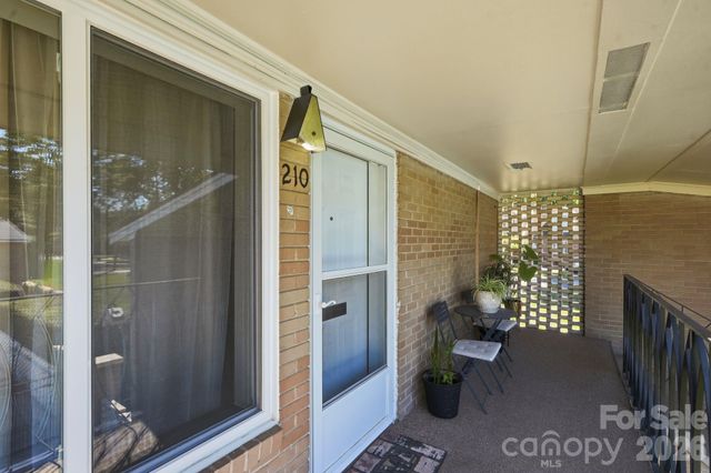 3010 Crosby Road 210, Charlotte, NC 28211