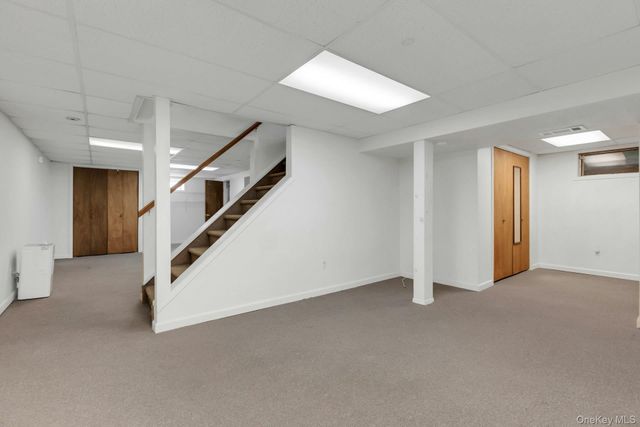 130 Matthews Road, Oakdale, NY 11769