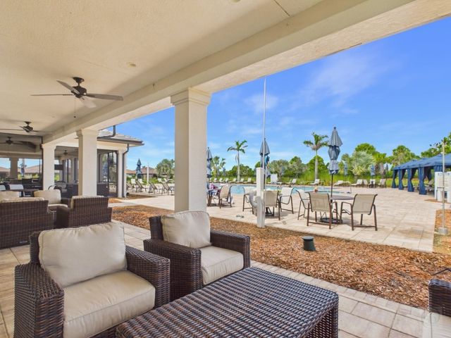 4088 Basket Oak Circle, Vero Beach, FL 32967