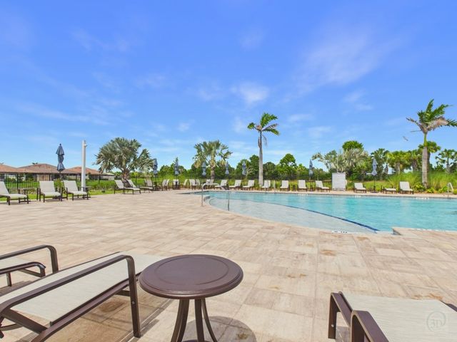 4088 Basket Oak Circle, Vero Beach, FL 32967
