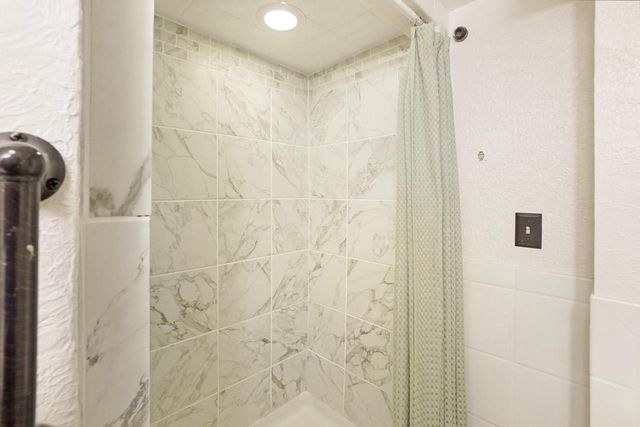 1964 S 91st STREET, West Allis, WI 53227