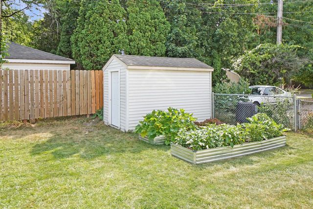1964 S 91st STREET, West Allis, WI 53227