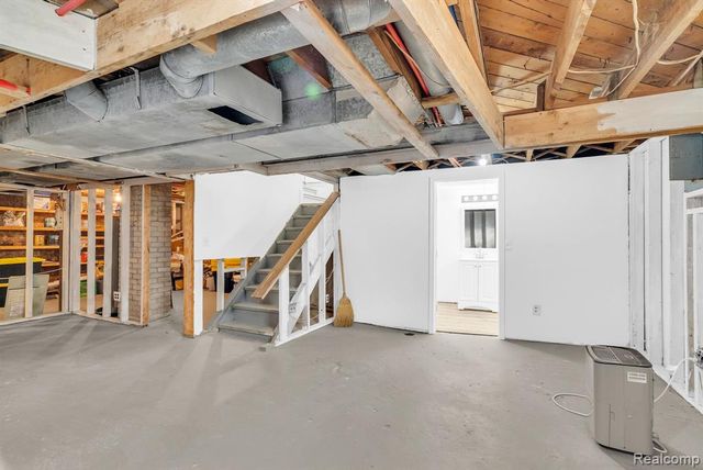 6235 Rosemont Avenue, Detroit, MI 48228