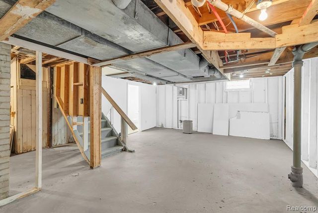 6235 Rosemont Avenue, Detroit, MI 48228