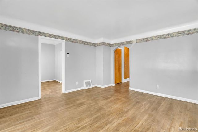 6235 Rosemont Avenue, Detroit, MI 48228