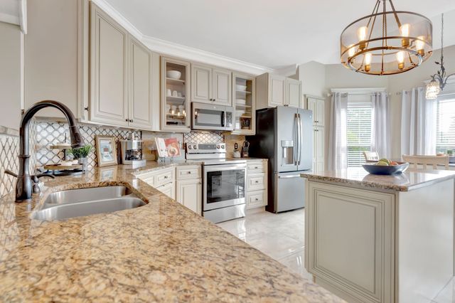 902 Rushmore Dr, Murfreesboro, TN 37129