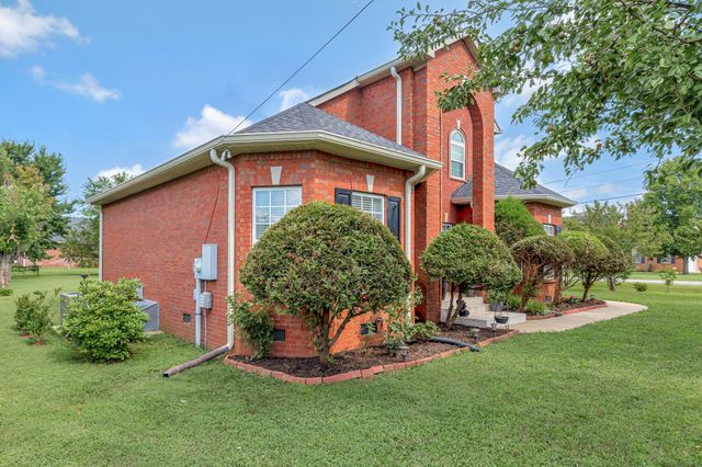 902 Rushmore Dr, Murfreesboro, TN 37129