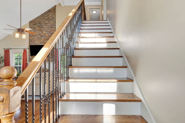 902 Rushmore Dr, Murfreesboro, TN 37129