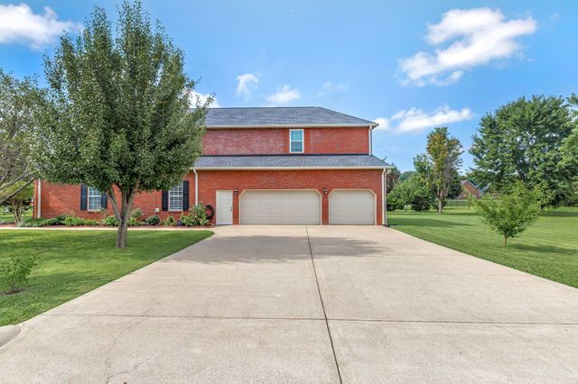902 Rushmore Dr, Murfreesboro, TN 37129