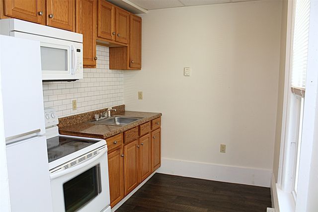 422 WALNUT Street, Erie, PA 16507