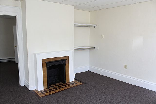 422 WALNUT Street, Erie, PA 16507