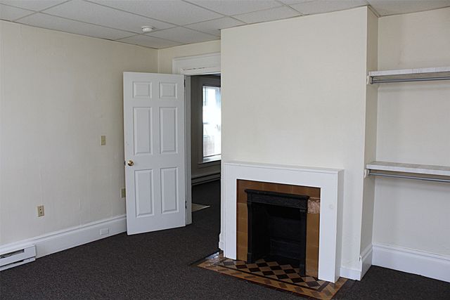 422 WALNUT Street, Erie, PA 16507