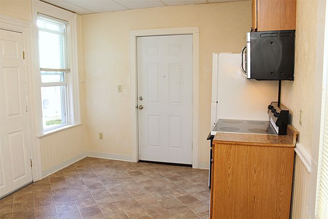 422 WALNUT Street, Erie, PA 16507