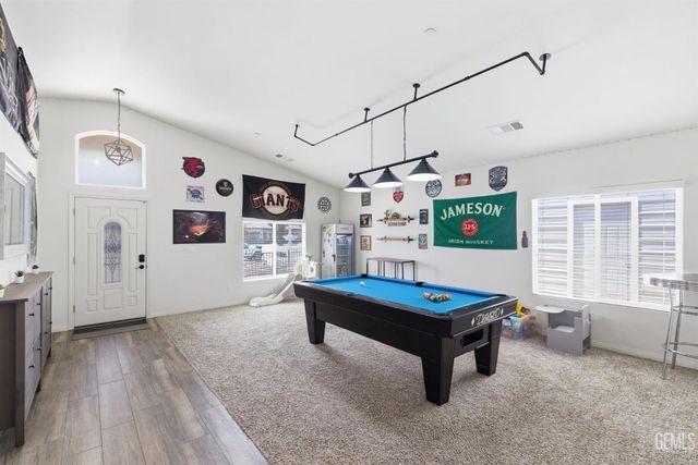 6008 Luckman Drive, Bakersfield, CA 93311