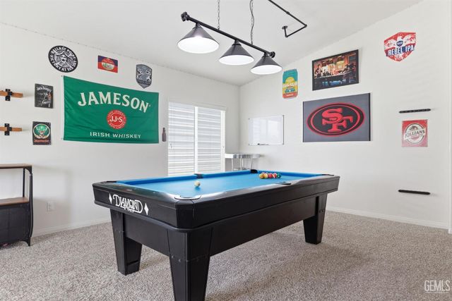 6008 Luckman Drive, Bakersfield, CA 93311