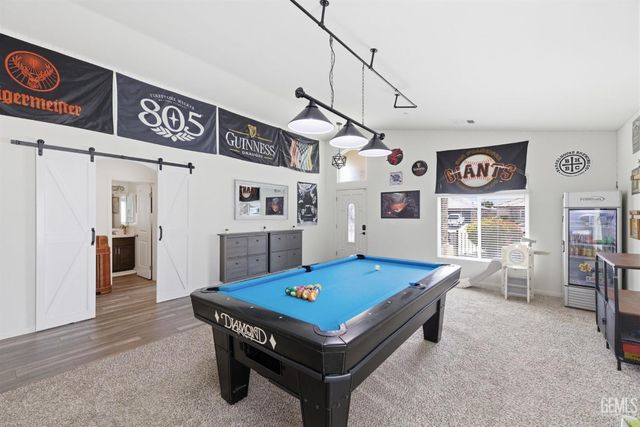 6008 Luckman Drive, Bakersfield, CA 93311