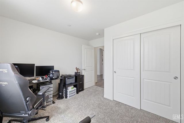 6008 Luckman Drive, Bakersfield, CA 93311