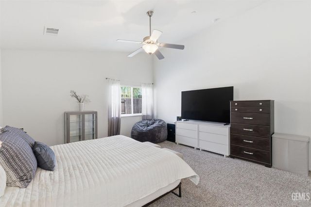 6008 Luckman Drive, Bakersfield, CA 93311