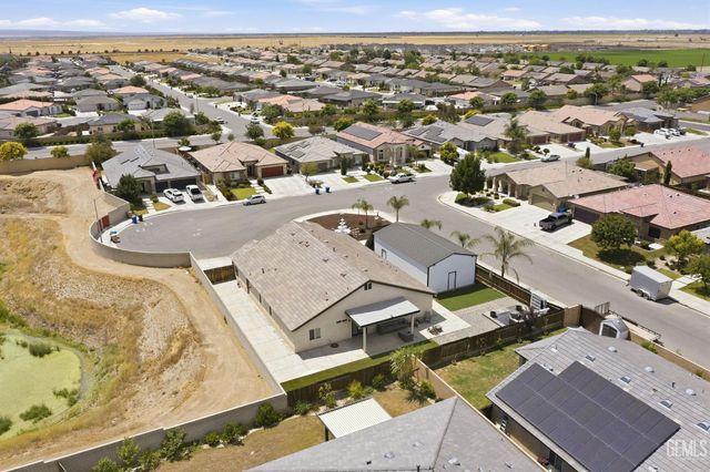 6008 Luckman Drive, Bakersfield, CA 93311