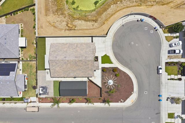 6008 Luckman Drive, Bakersfield, CA 93311