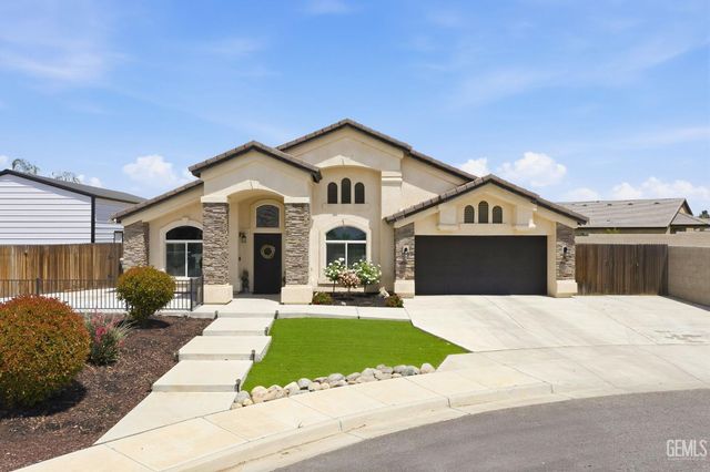6008 Luckman Drive, Bakersfield, CA 93311