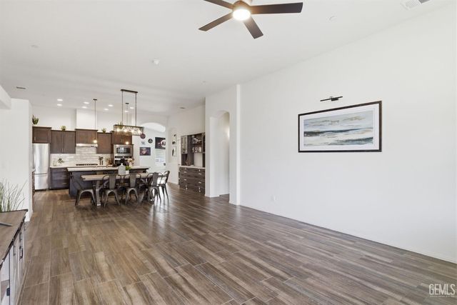 6008 Luckman Drive, Bakersfield, CA 93311