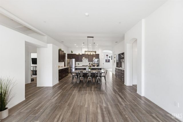 6008 Luckman Drive, Bakersfield, CA 93311