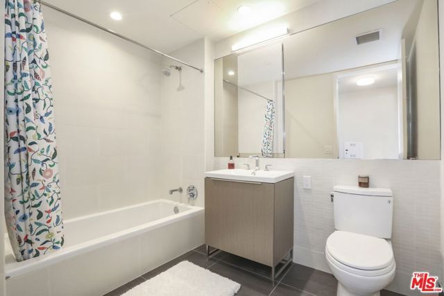 889 Francisco Street 909, Los Angeles, CA 90017