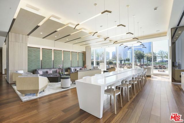 889 Francisco Street 909, Los Angeles, CA 90017