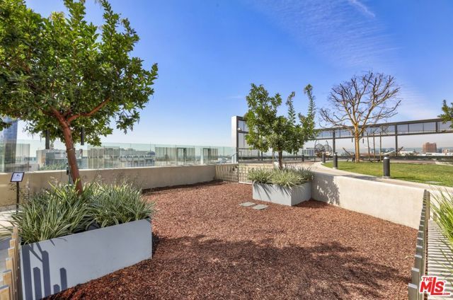 889 Francisco Street 909, Los Angeles, CA 90017